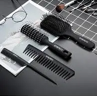 Combs / Brushes